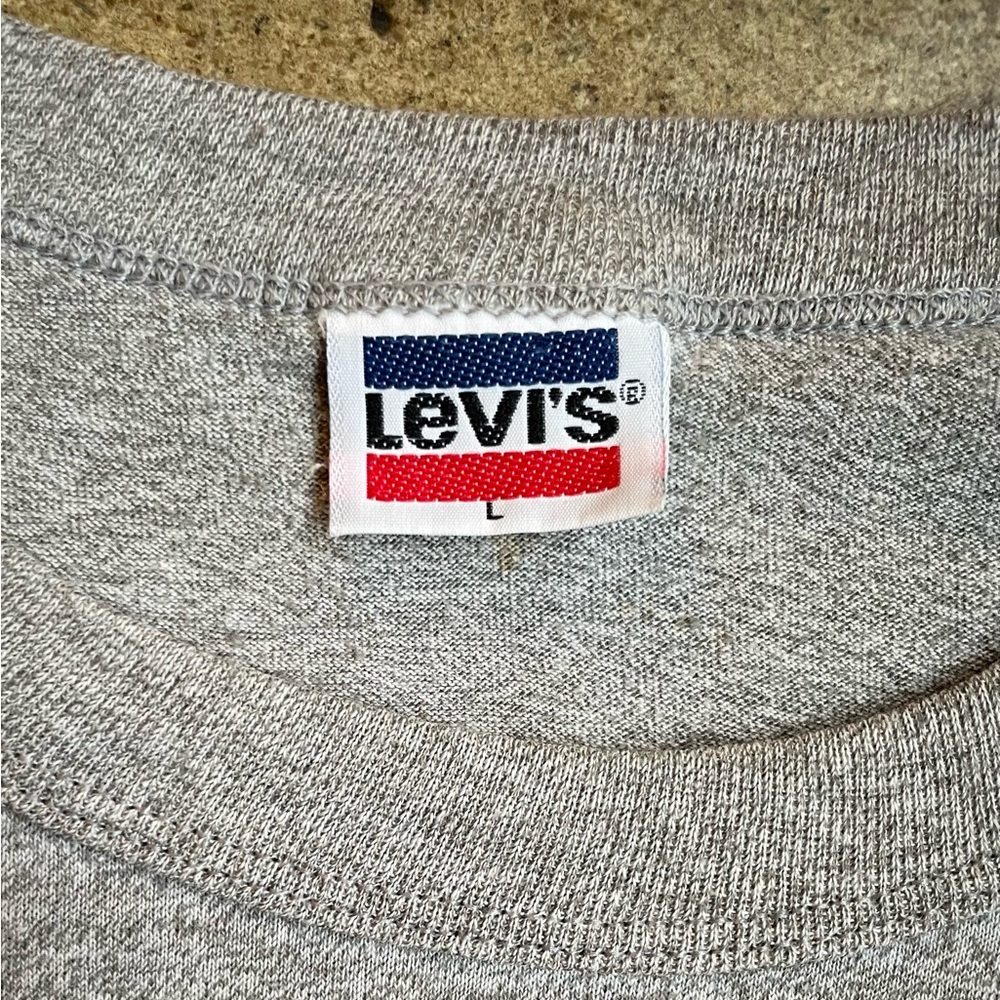Vintage 1980 Levi’s Olympics cropped Tee - Large - Picture 2 of 7